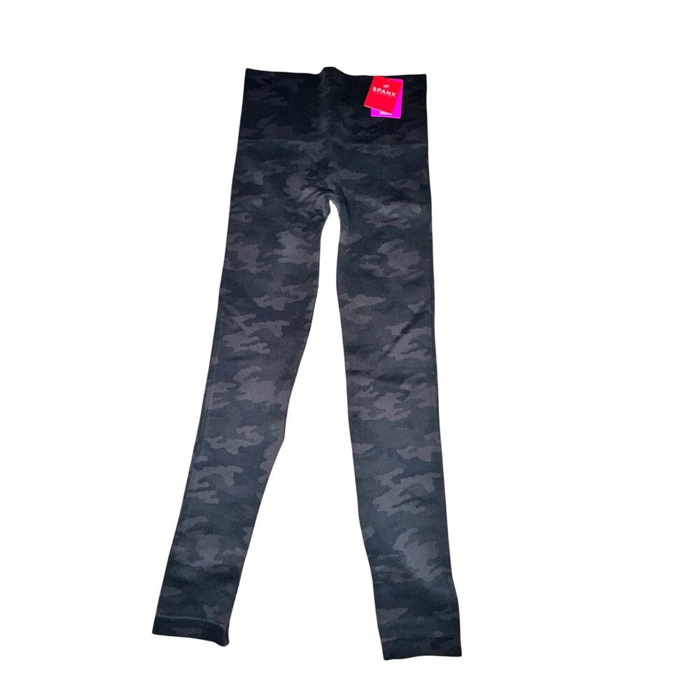 Spanx Look At Me Now Leggings Women's Size M Black Camo High Rise Compression